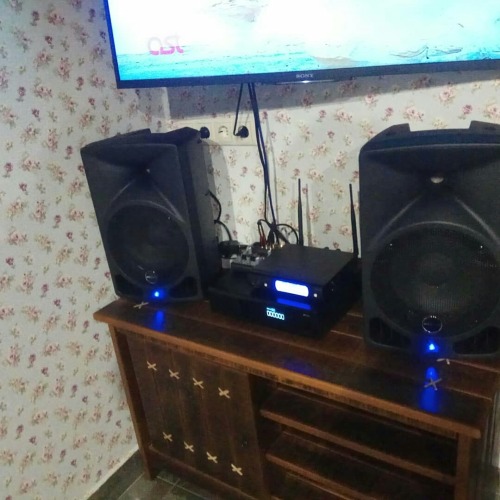 Минимальный караоке комплект для офиса ast-mini с колонками invotone 10